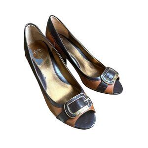 Circa Joan &‎ David High Heel Size 8.5 Classic Peep Toe Buckle Brown New w Flaw